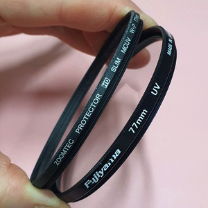 일본산 77mm 필터 2개