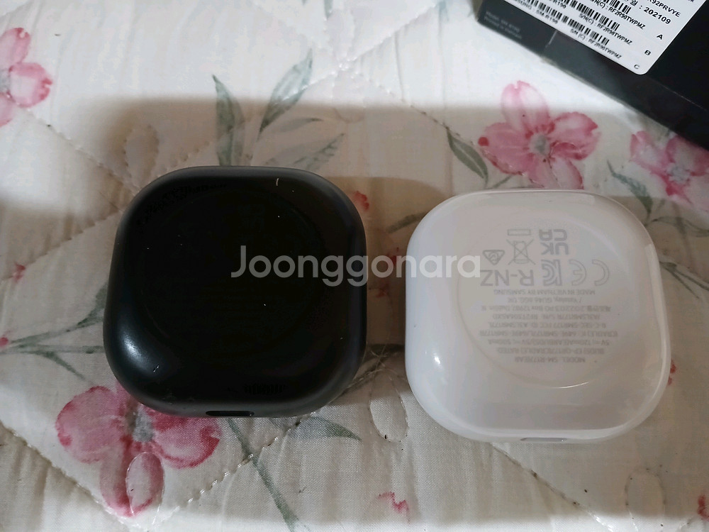 갤럭시버즈2흰색.버즈프로1검정--4