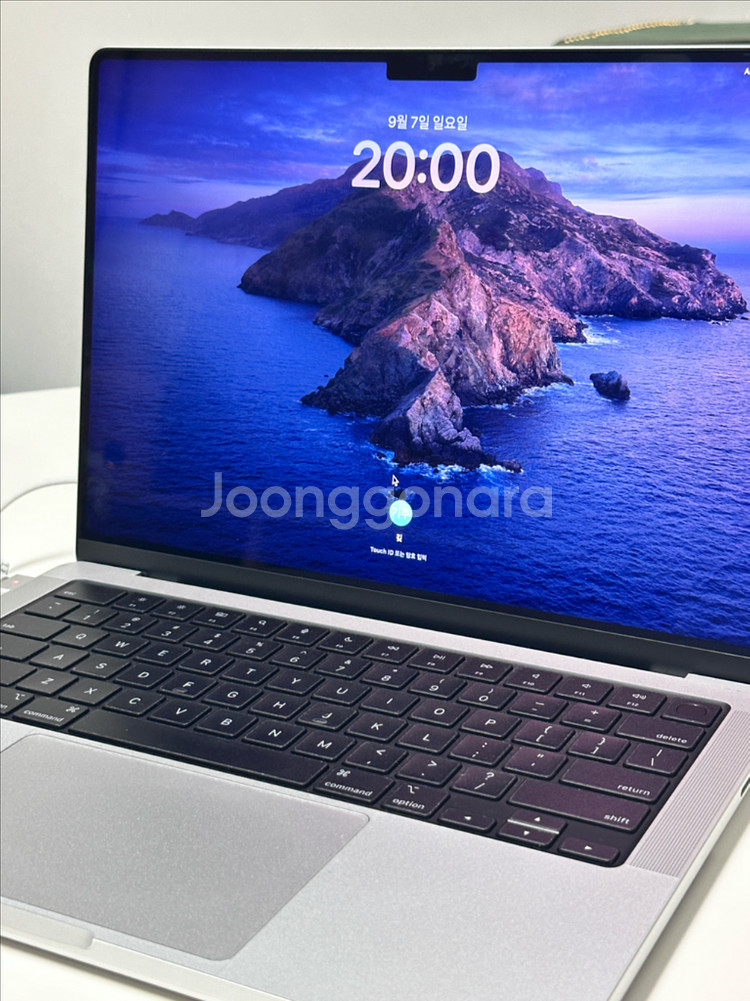 2024 맥북 프로 실버 M3 CTO 16g 512g--1