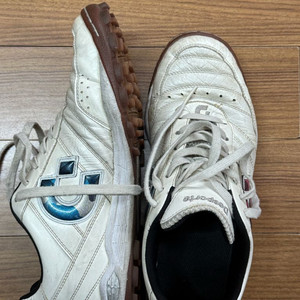 데스포르치 풋살화 265