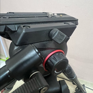 밀리부 MTT609A 비디오 삼각대 유압헤드