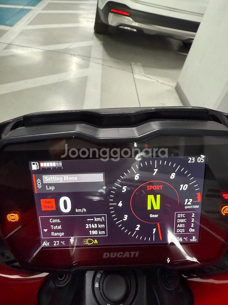 두카티 디아벨 v4 23년식 신차급--3