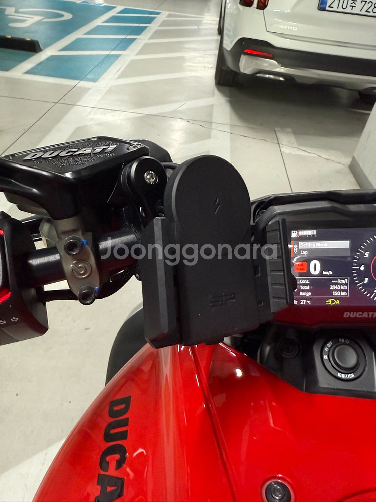 두카티 디아벨 v4 23년식 신차급--4
