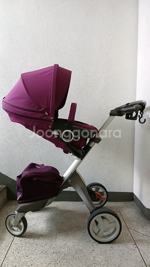 노르웨이 산 최고급 명품 럭셔리 디럭스 유모차 스토케.--0