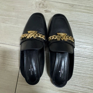 루이비통 어퍼케이스 뮬