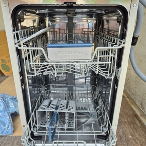 삼성 8인용 식기세척기 DW50R4055FS