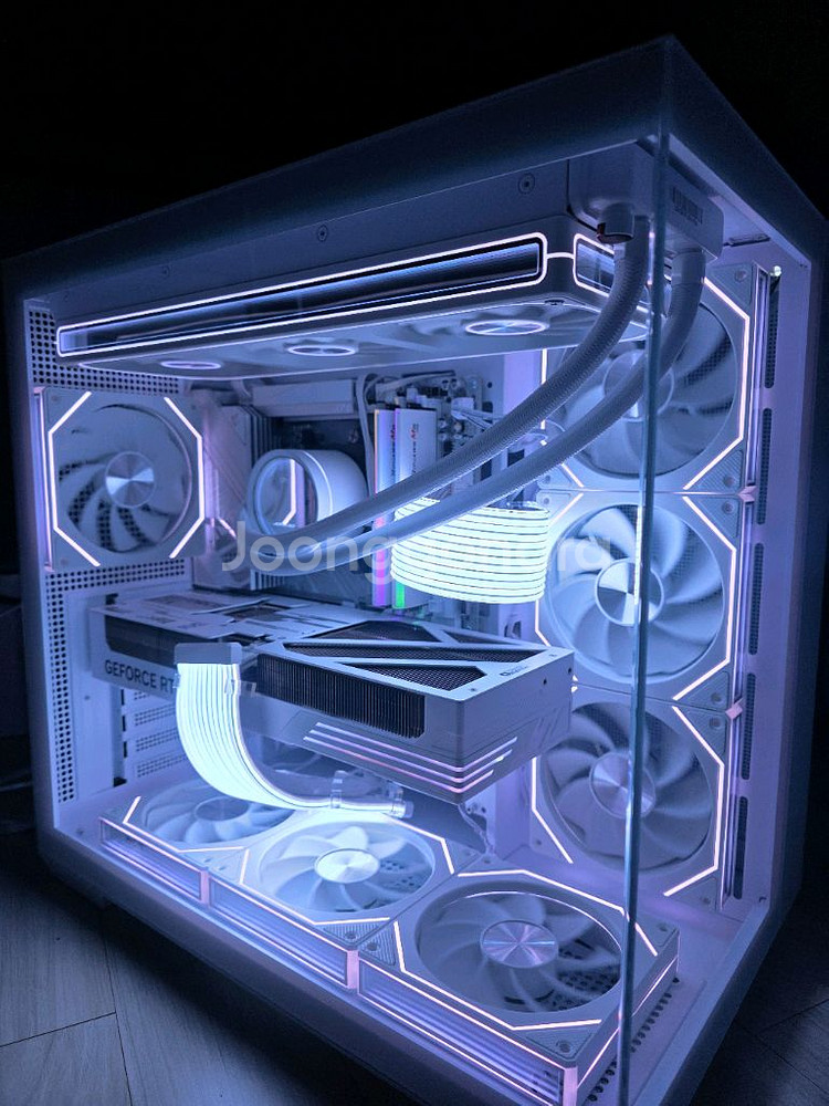 라이젠 9600X RTX5070TI 올화이트 본체--0