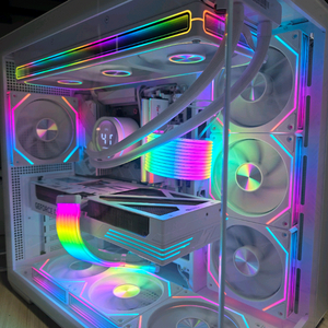 9800X3D RTX5070TI 화이트본체