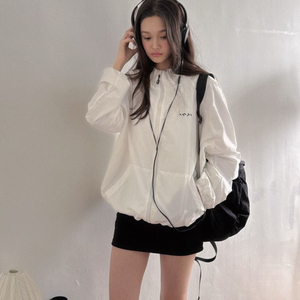 인지액티브 나일론 윈드브레이커 화이트