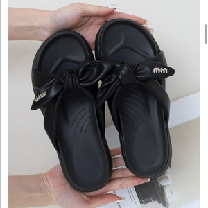 (새상품) 블랙 리본 통굽슬리퍼 250