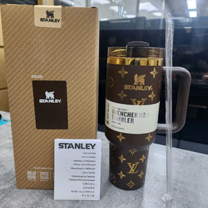 (배송비포함) 루이비통 + 스탠리텀블러 새상품 팝니다