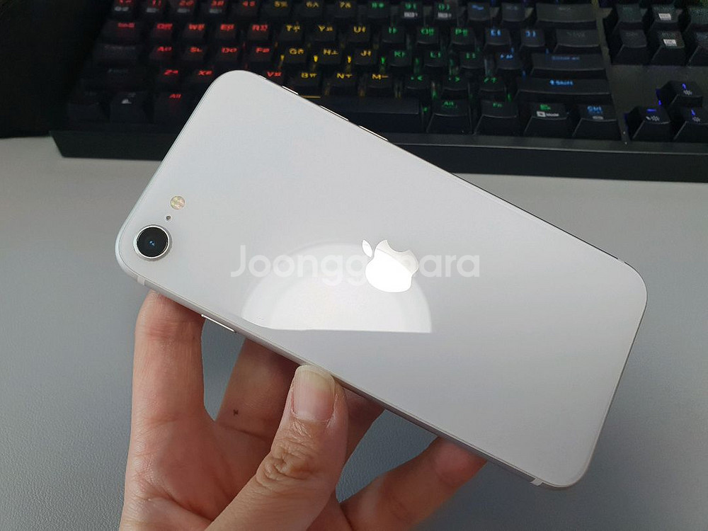 아이폰 SE2 / 128GB / 화이트--3