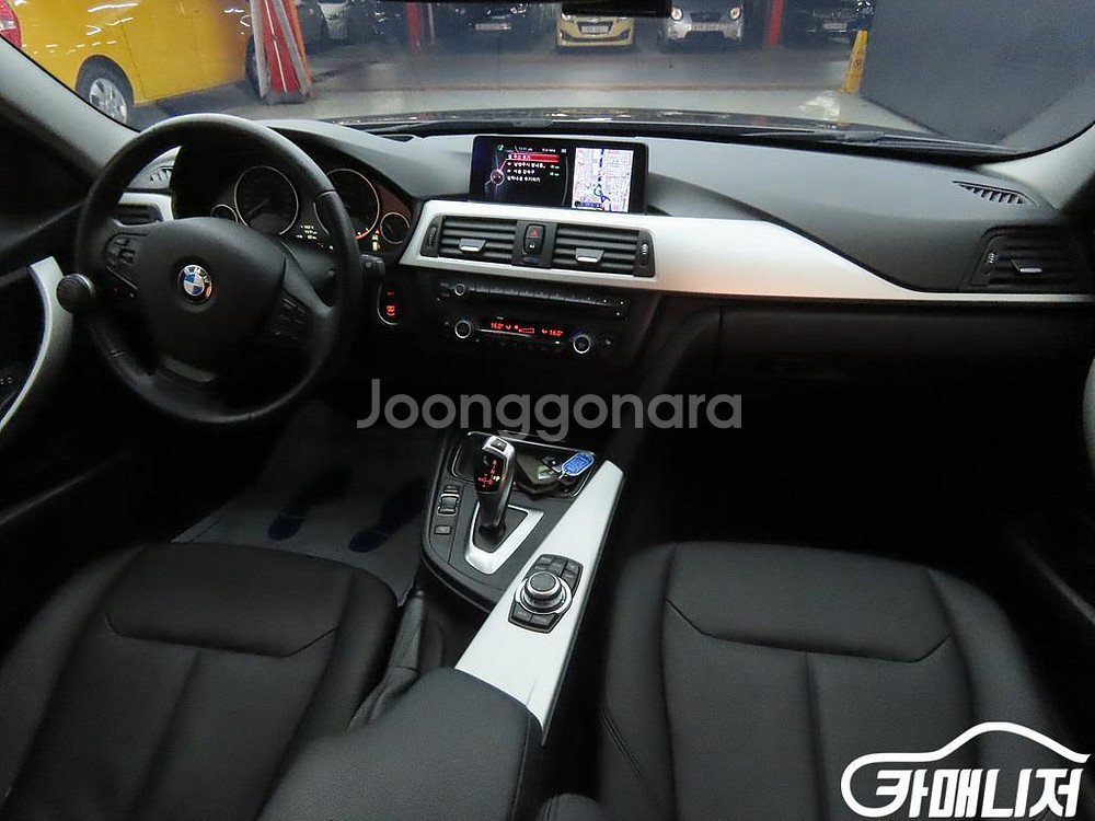 [BMW]3시리즈 (F30) 320d 투어링 #앱특가--4