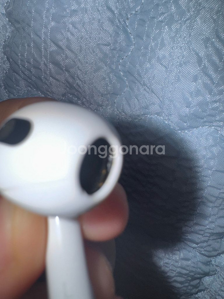 (택포)에어팟3 본체와 오른쪽 유닛 팝니다!--5