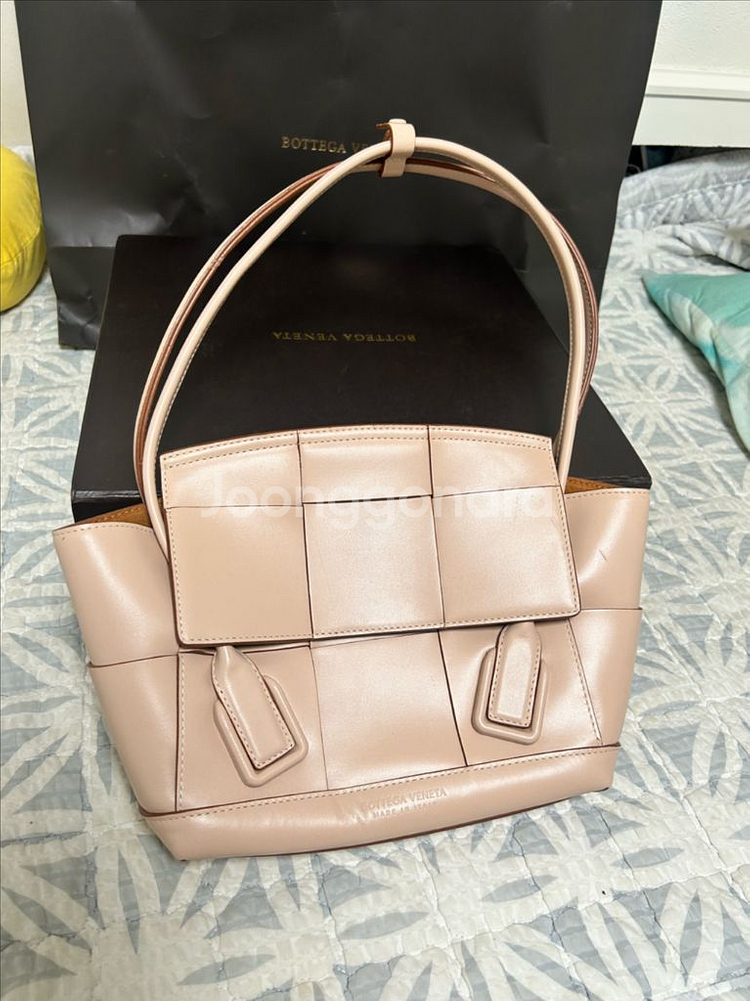 보테가베네타 아르코 33 누드베이지--2