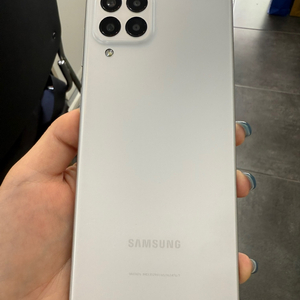 갤럭시점프2 128GB 화이트 Y1039
