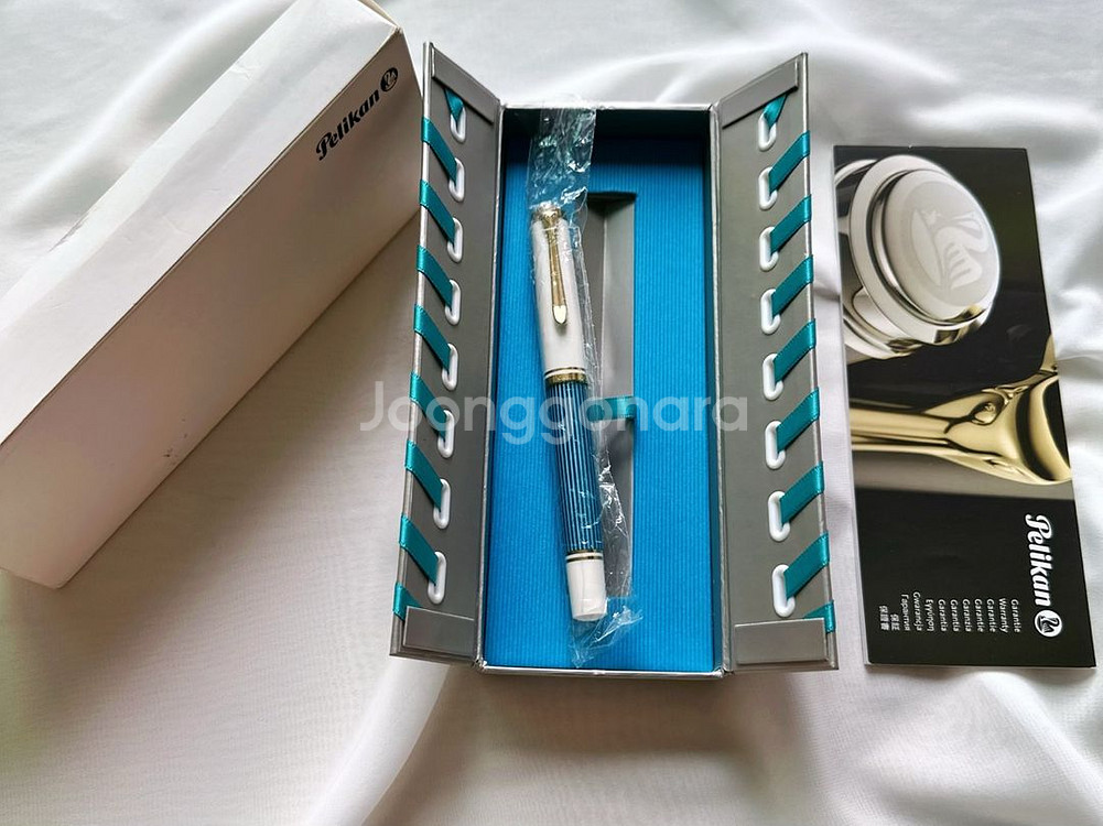 펠리칸 M600 터콰이즈 화이트 EF 만년필--0