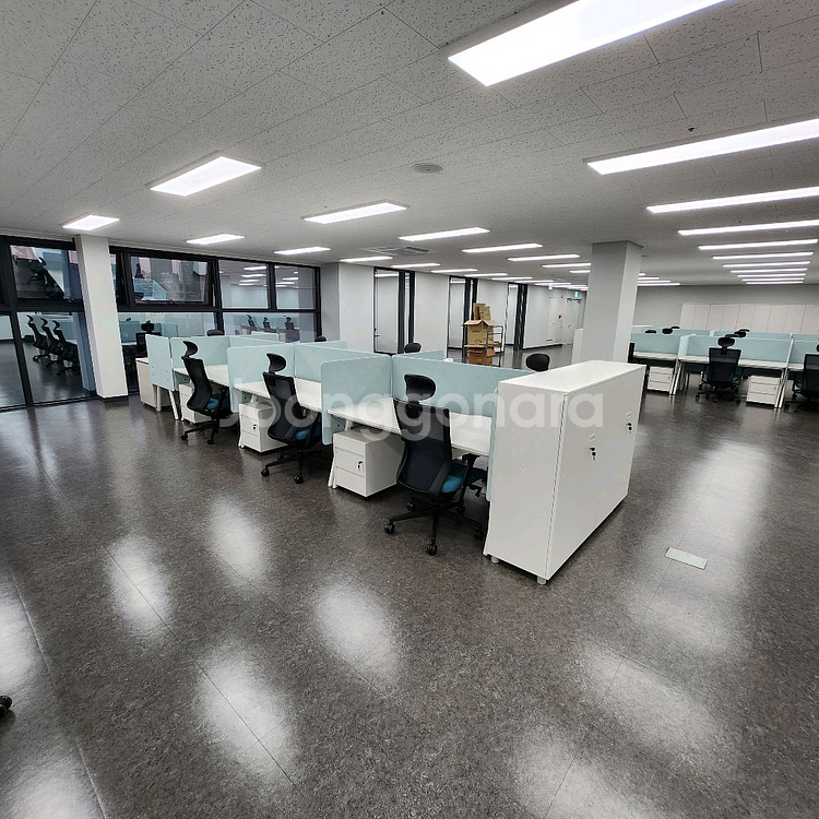 퍼시스 책상 판매합니다--1
