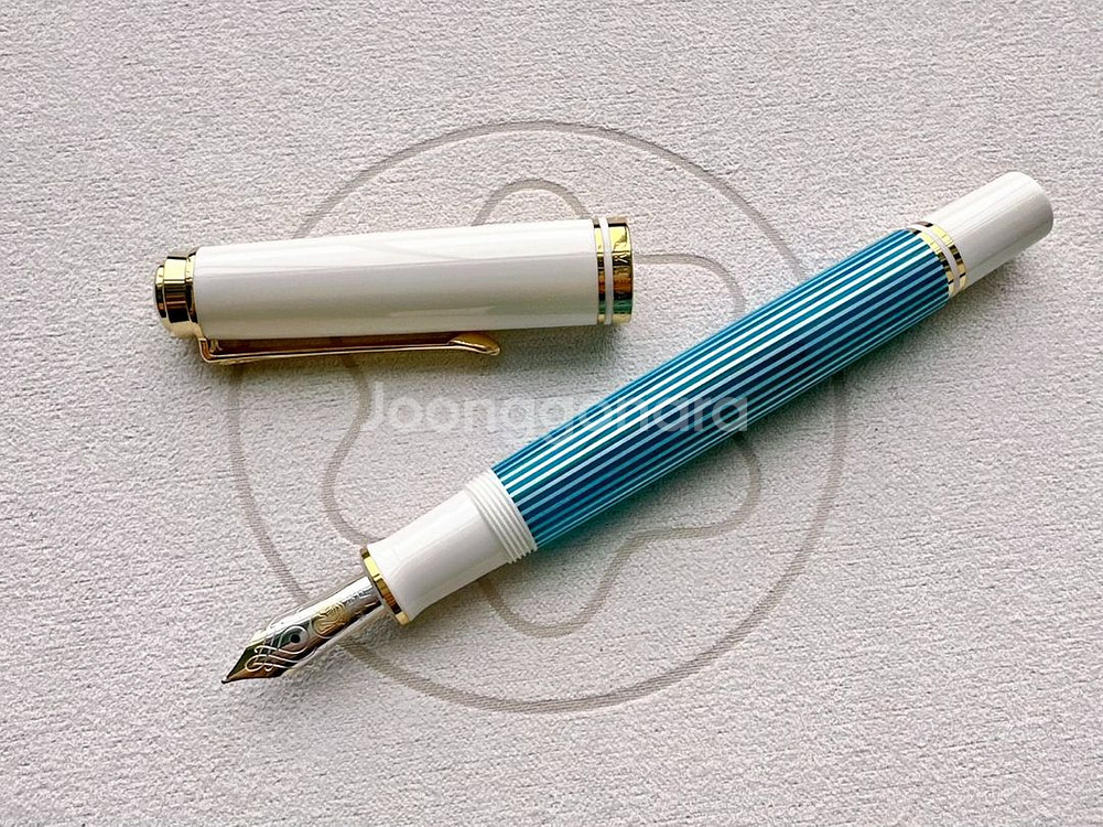 펠리칸 M600 터콰이즈 화이트 EF 만년필--6