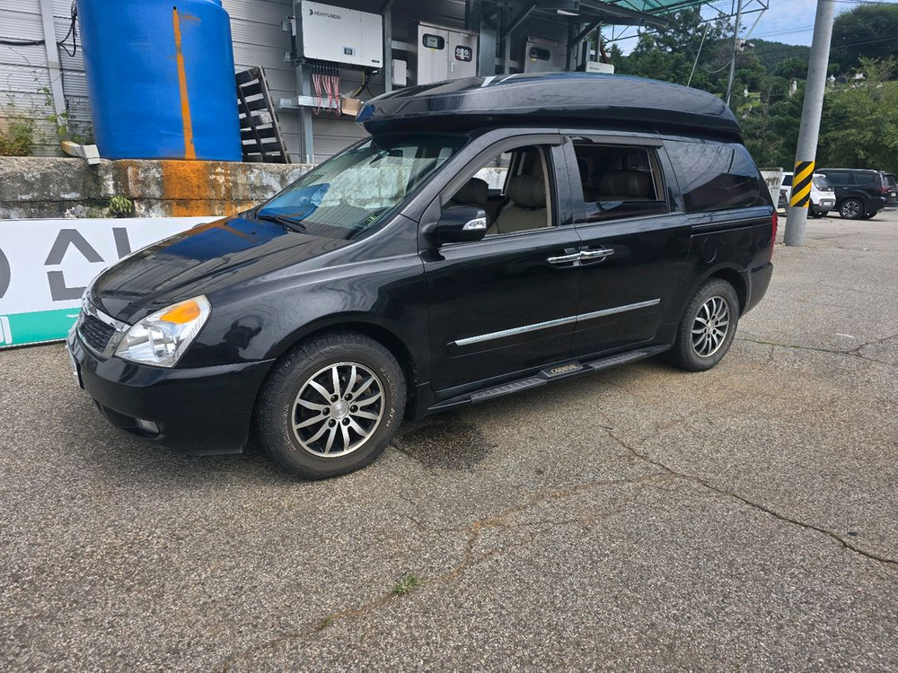 2010년 그랜드카니발 하이리무진 이미지