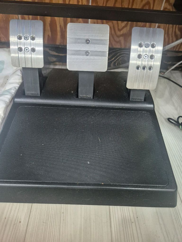 트러스트마스터t300rs 이미지