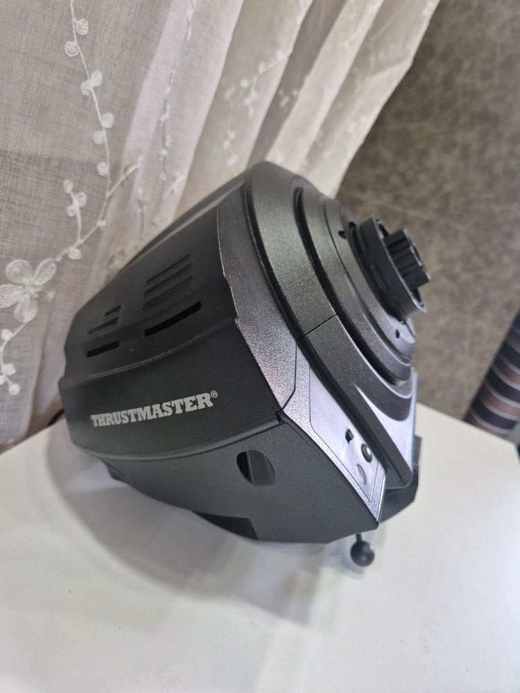 트러스트마스터t300rs 이미지