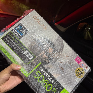 갤럭시 지포스 RTX 5060Ti WHITE 그래픽카드