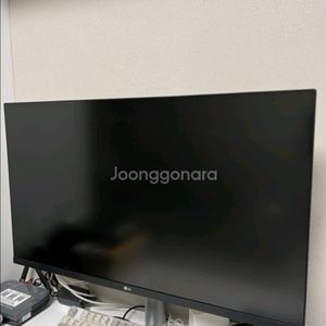 LG 32UN550 4K 모니터