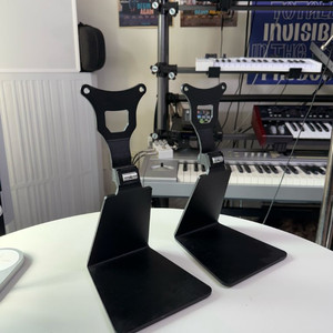 Genelec 제네렉 8020-320B L자 스탠드
