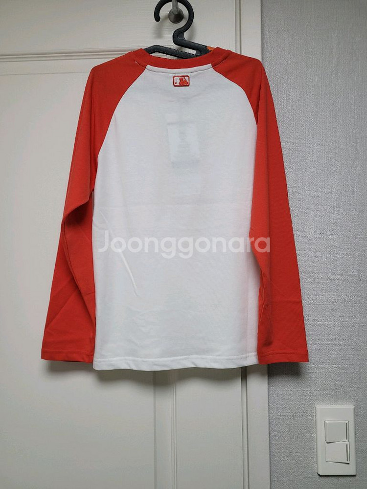 엠엘비키즈 긴팔 티 팝니다. 145 새상품--0