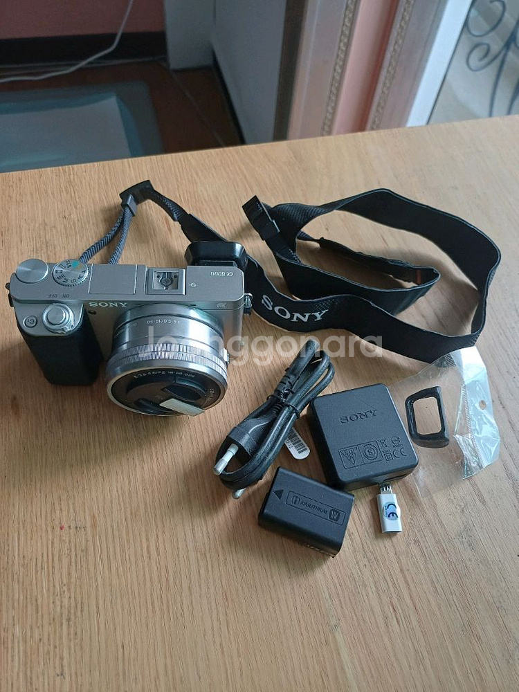 소니 a6000실버 바디+번들렌즈 세트--4
