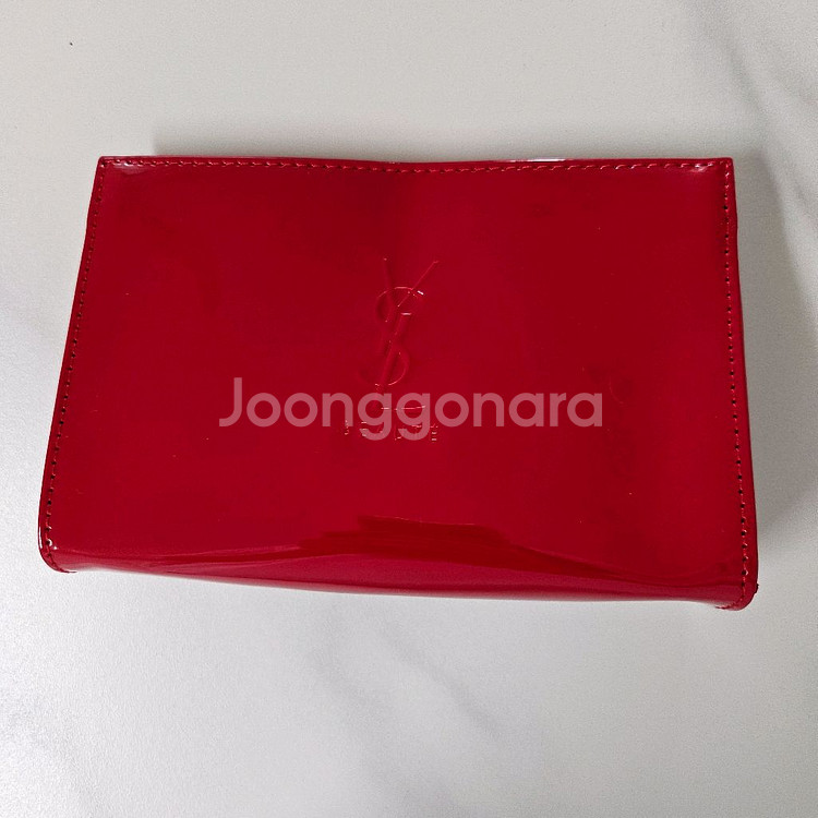 YSL 생로랑 뷰티 에나멜 레드 파우치 정품 새제품--0