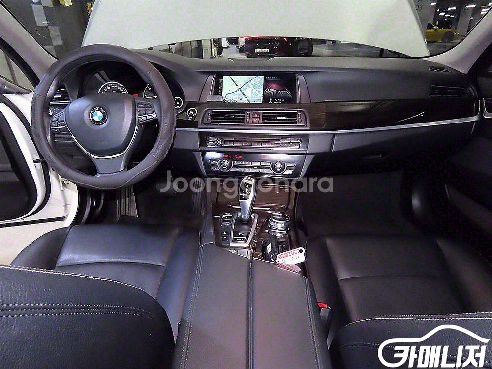 [BMW]5시리즈 (F10) 520d xDrive 럭셔--9