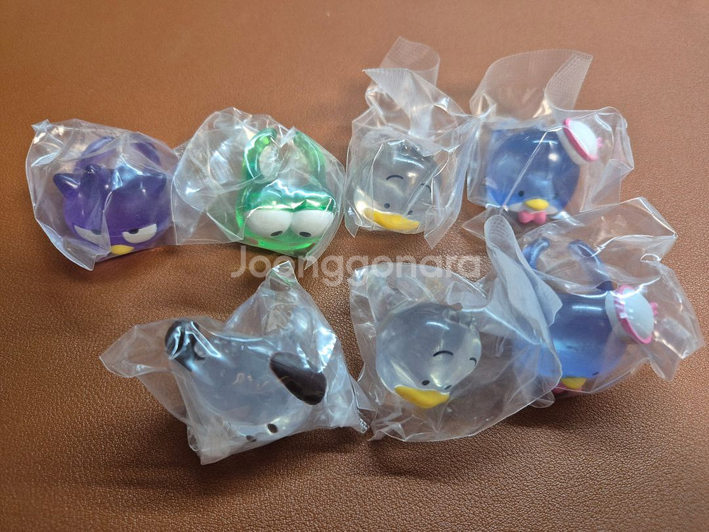 [판매] 산리오 해피단브이 투명반지--1