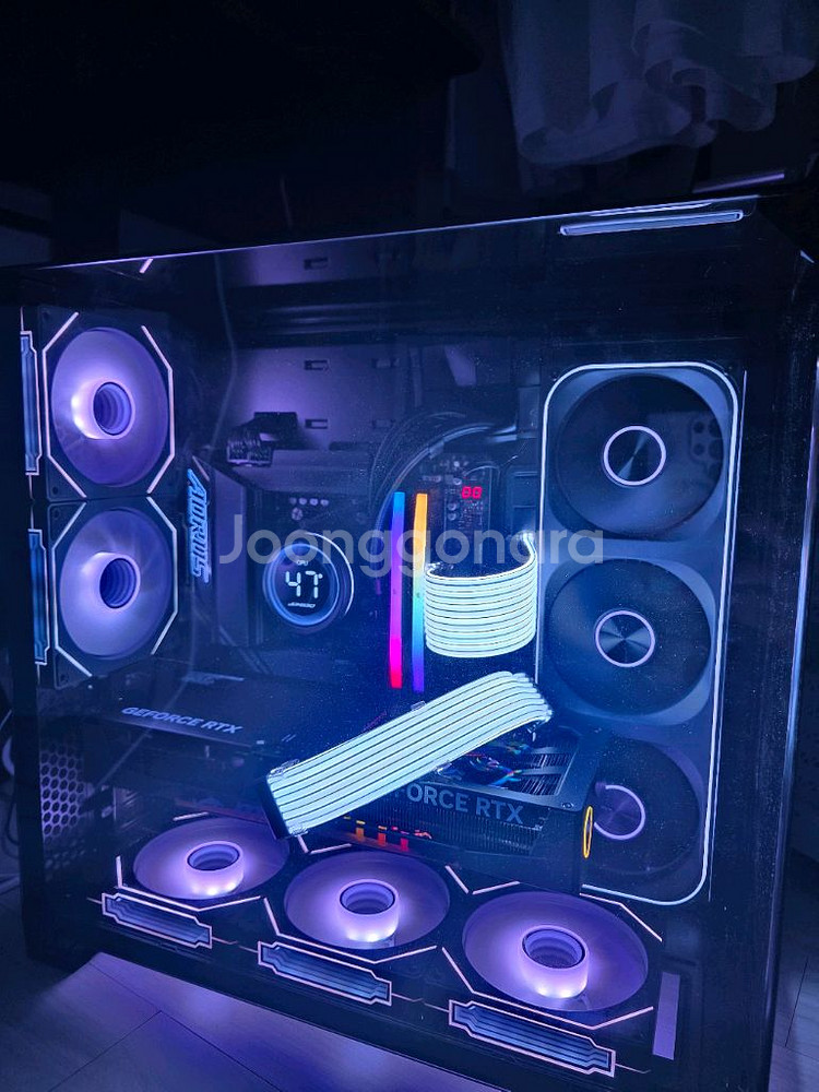 라이젠7 9800X3D 5080 리안리 트리오본체--1