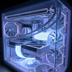 9600X RTX5070TI 화이트 어항본체