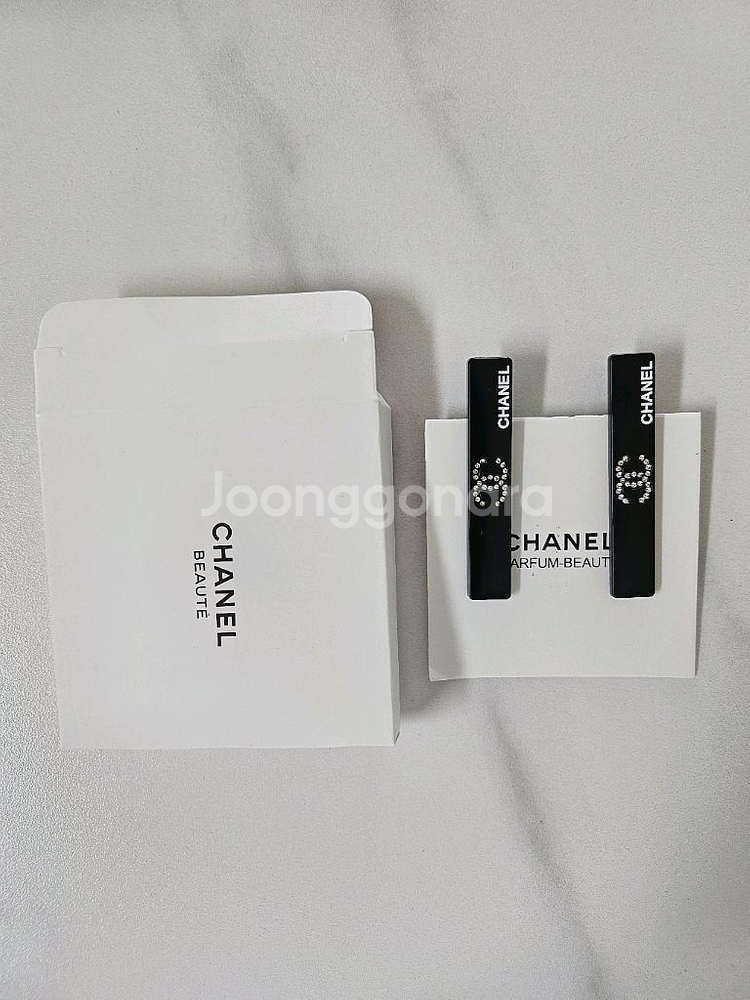 샤넬 뷰티 큐빅 헤어핀 새제품--3