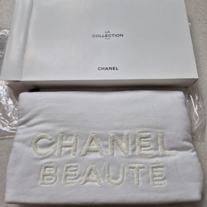 샤넬 뷰티 화이트 파우치