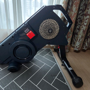 자전거로라 Elite Smart Fluid