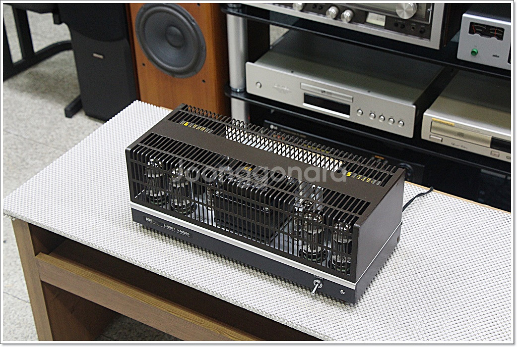 럭스만 진공관 명기 파워앰프 LUXKIT KMQ 60--1