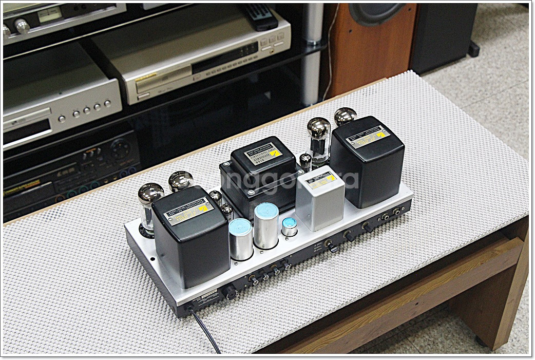 럭스만 진공관 명기 파워앰프 LUXKIT KMQ 60--6