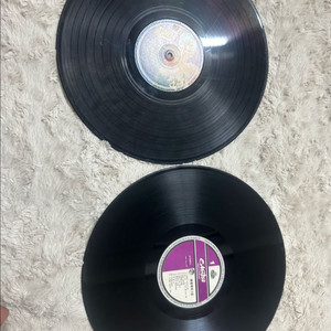 주현미 인기 LP 2장 (자켓없음) 일괄 판매합니다
