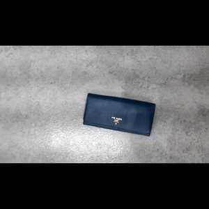 프라다 장지갑