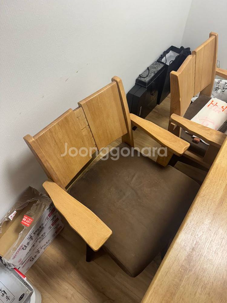 양성국갤러리 식탁세트--1