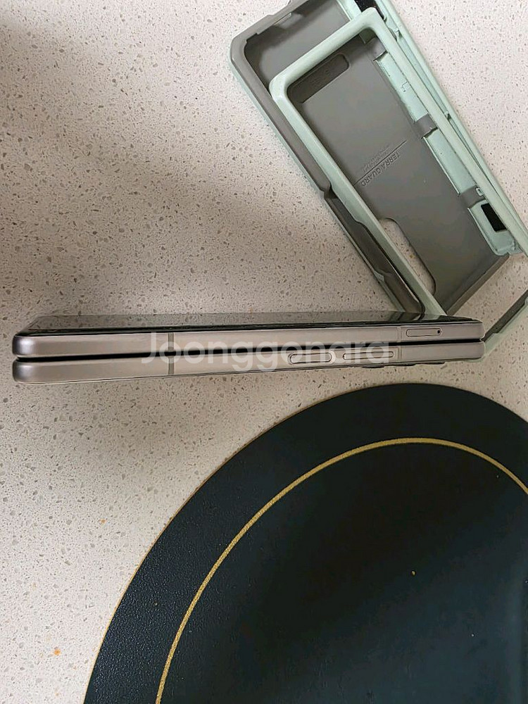 갤럭시 Z폴드3 (상태A-S급 단품 실버)--1