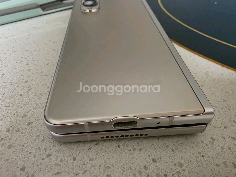 갤럭시 Z폴드3 (상태A-S급 단품 실버)--4