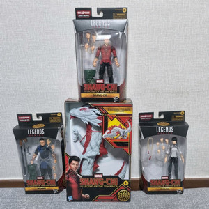 마블레전드 샹치와 텐 링즈의 전설 피규어 세트 팝니다.