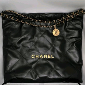 샤넬 22백 급처 25년6월 2번시착 풀박스 미듐블랙