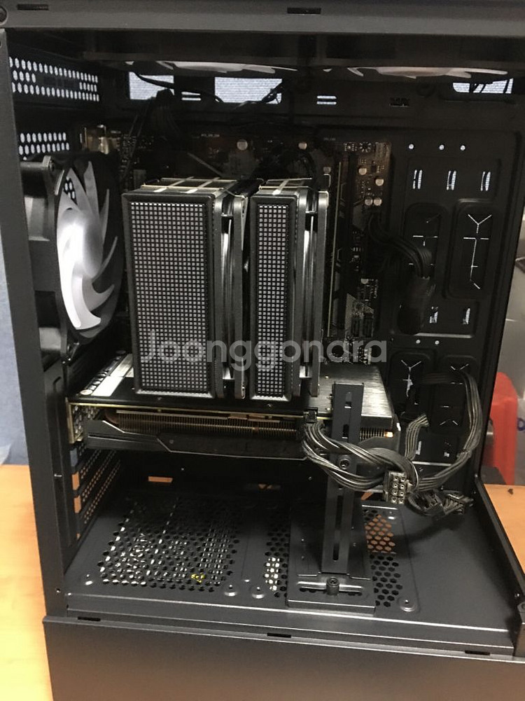 라이젠7 7800x3d rtx2070 겜본체--1