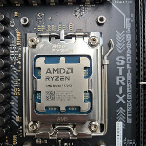 AMD9700X,ROG STRIX B650E-F팝니다.